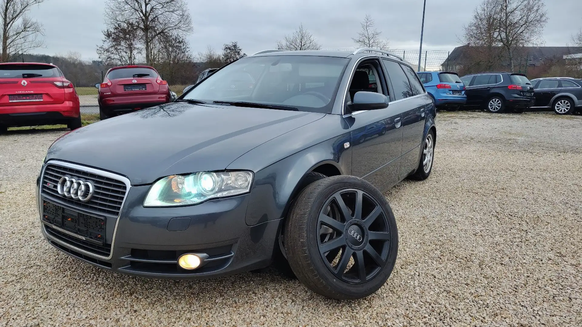 Audi A4 Avant 2.0 TDI S-line Leder* Xenon* Alus* Grau - 1