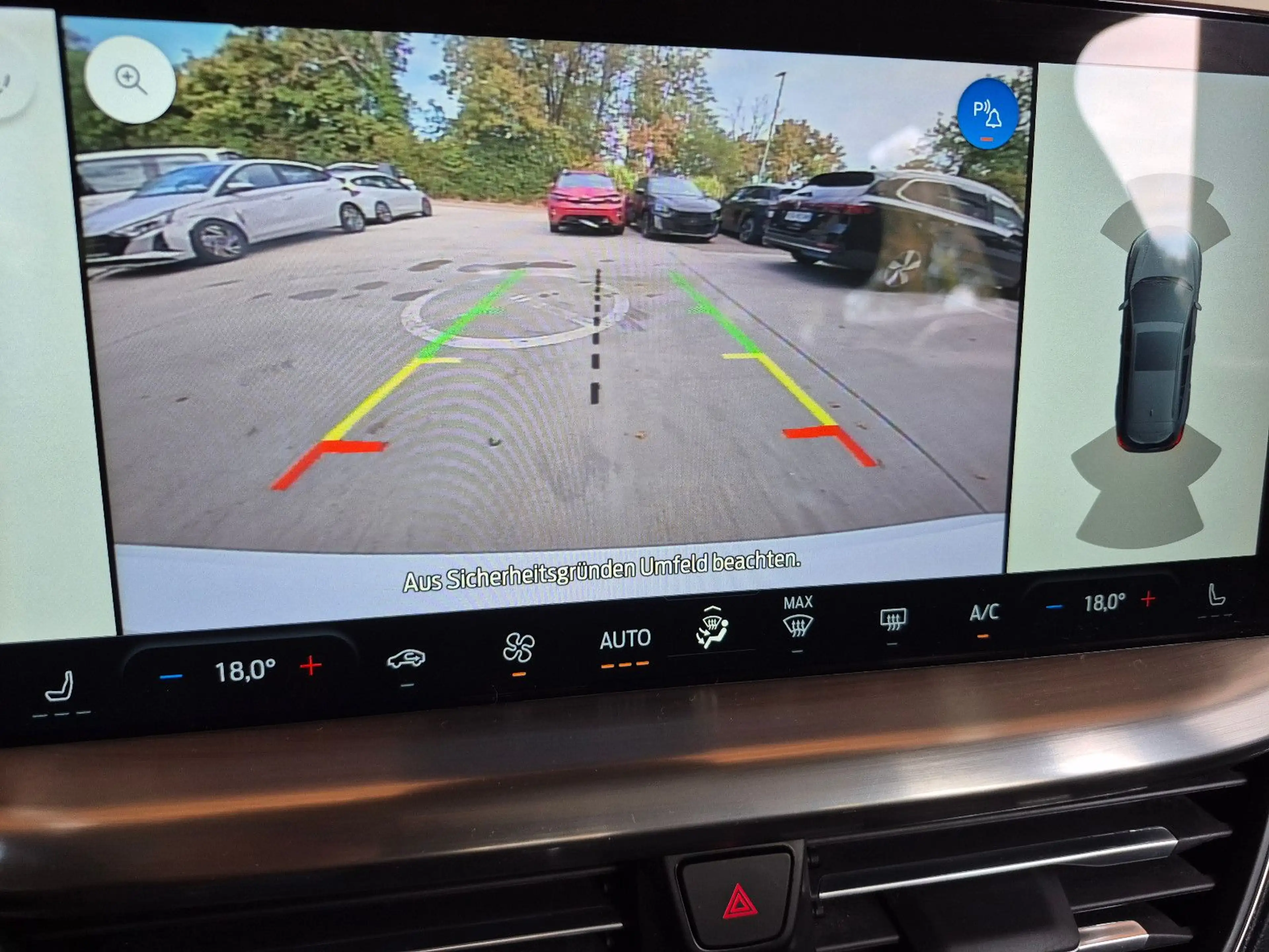 Ford Focus Turnier Titanium Automatik+Navi+Kamera — photo 22