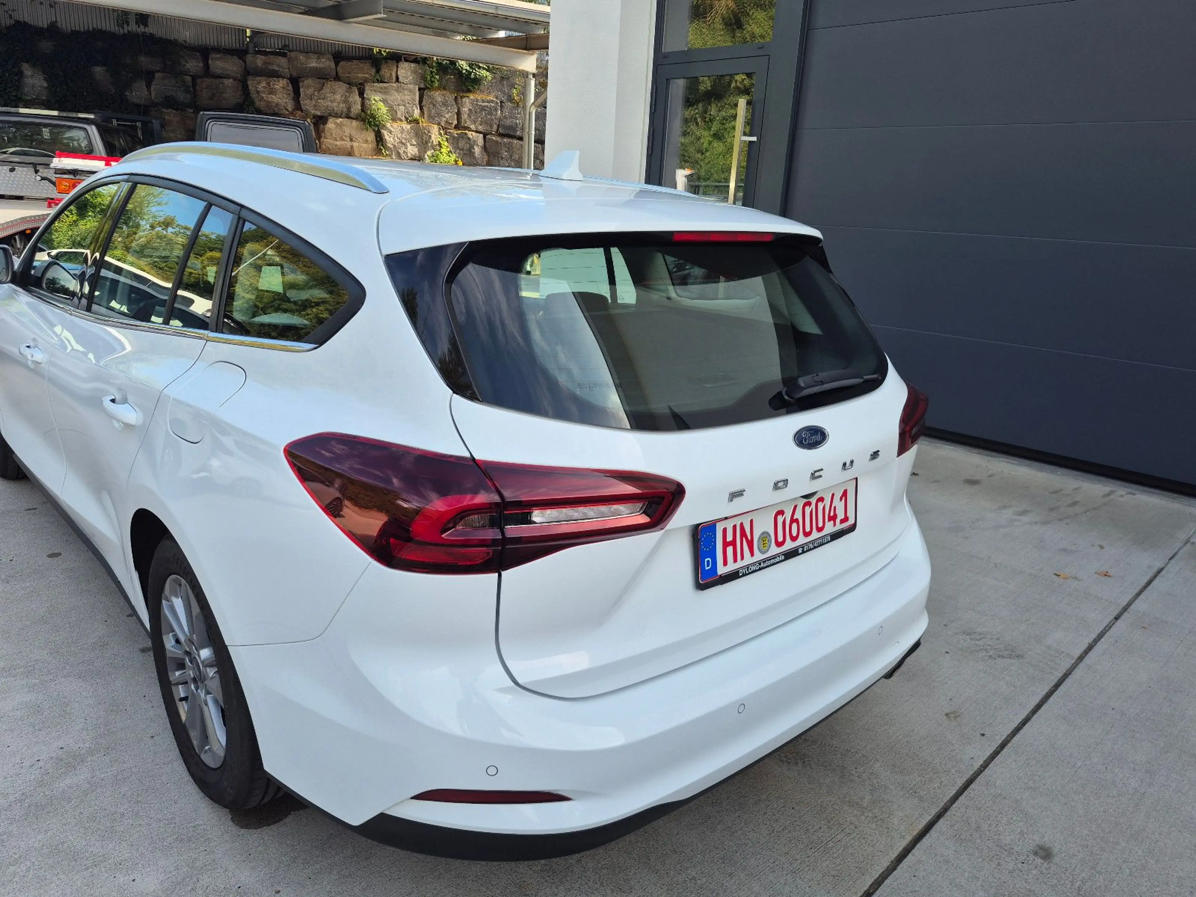 Ford Focus Turnier Titanium Automatik+Navi+Kamera — photo 8