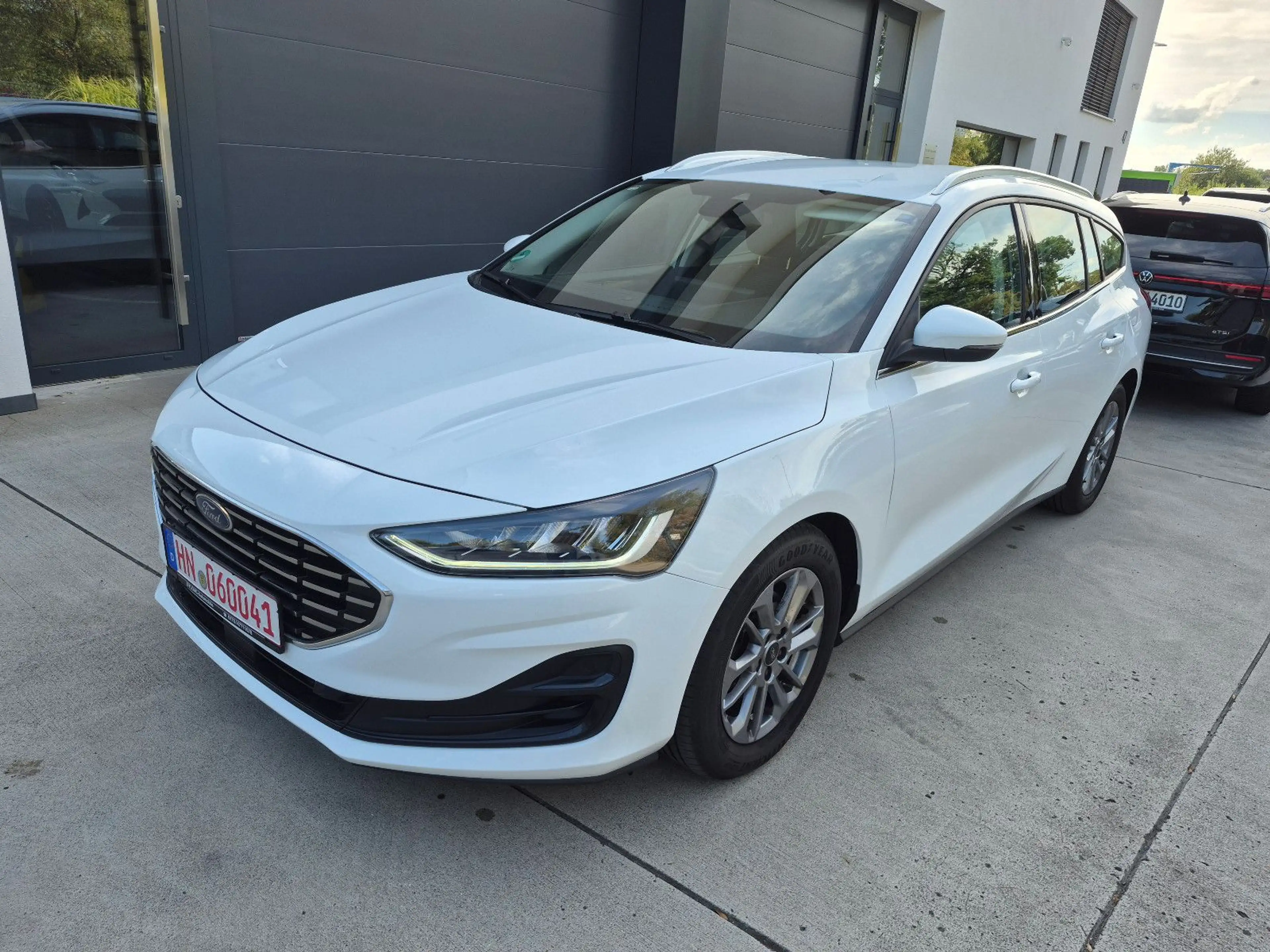 Ford Focus Turnier Titanium Automatik+Navi+Kamera — photo 4