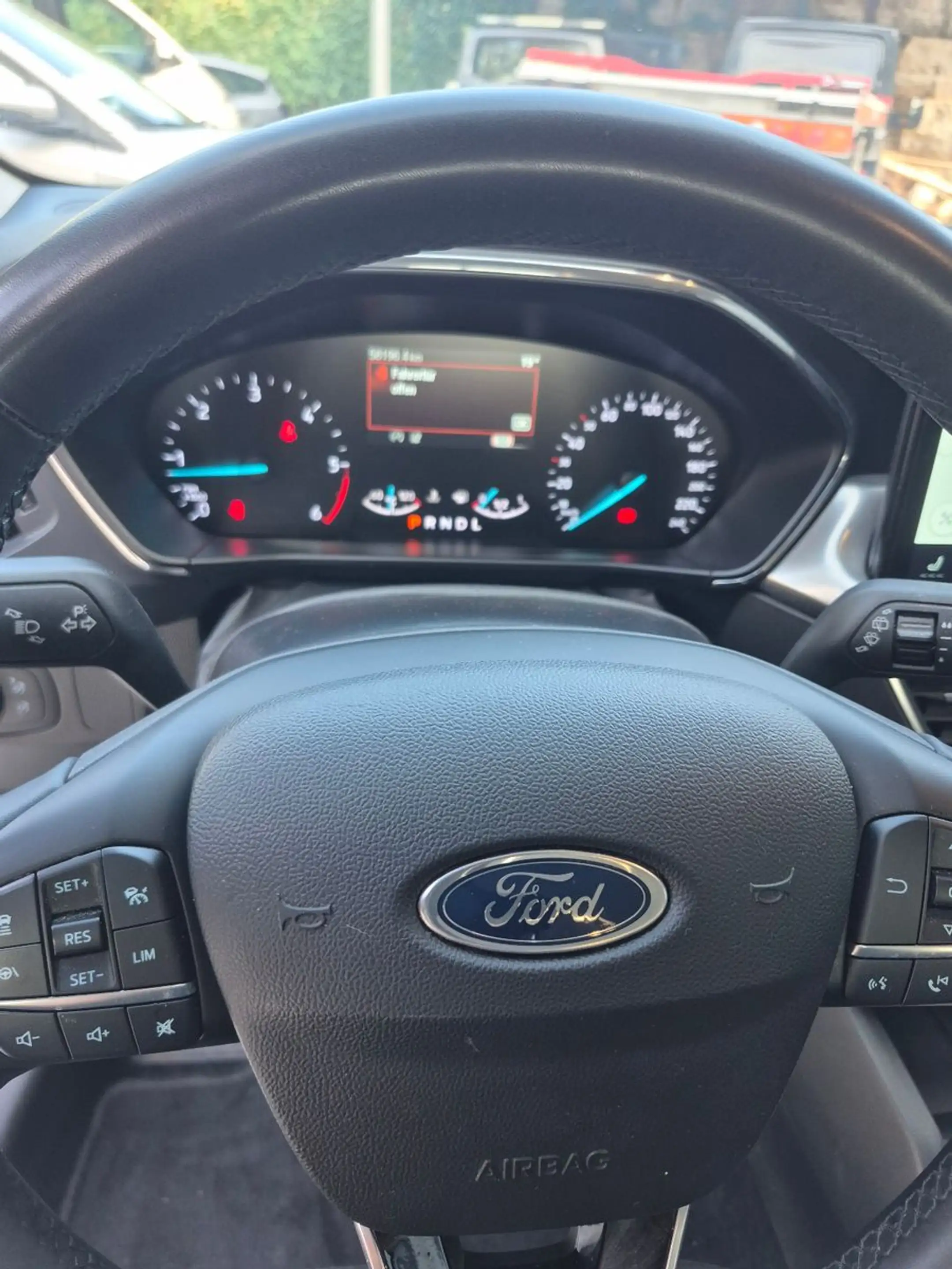 Ford Focus Turnier Titanium Automatik+Navi+Kamera — photo 19