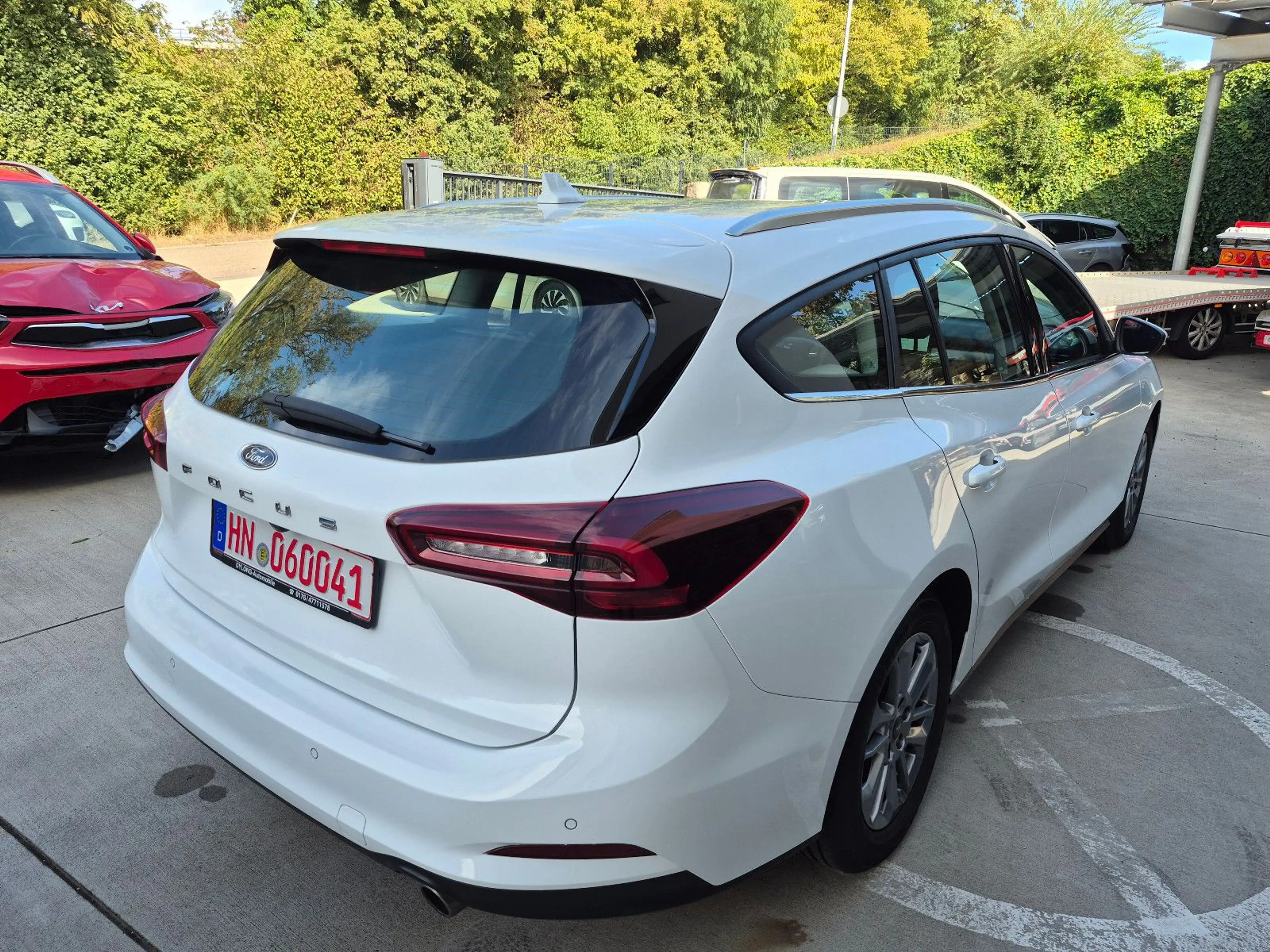 Ford Focus Turnier Titanium Automatik+Navi+Kamera — photo 11