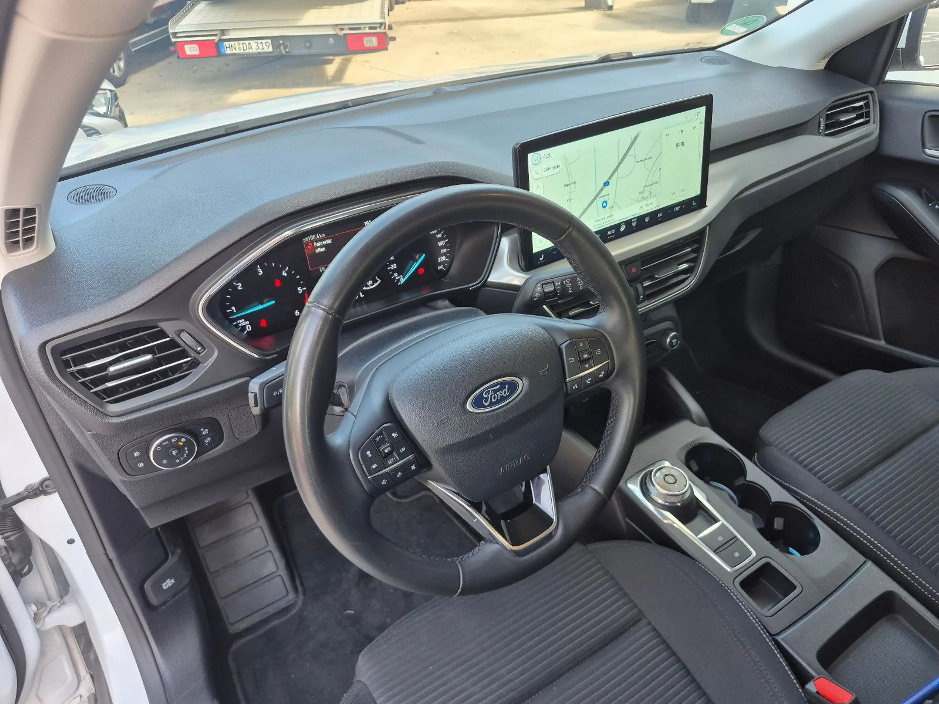 Ford Focus Turnier Titanium Automatik+Navi+Kamera — photo 17