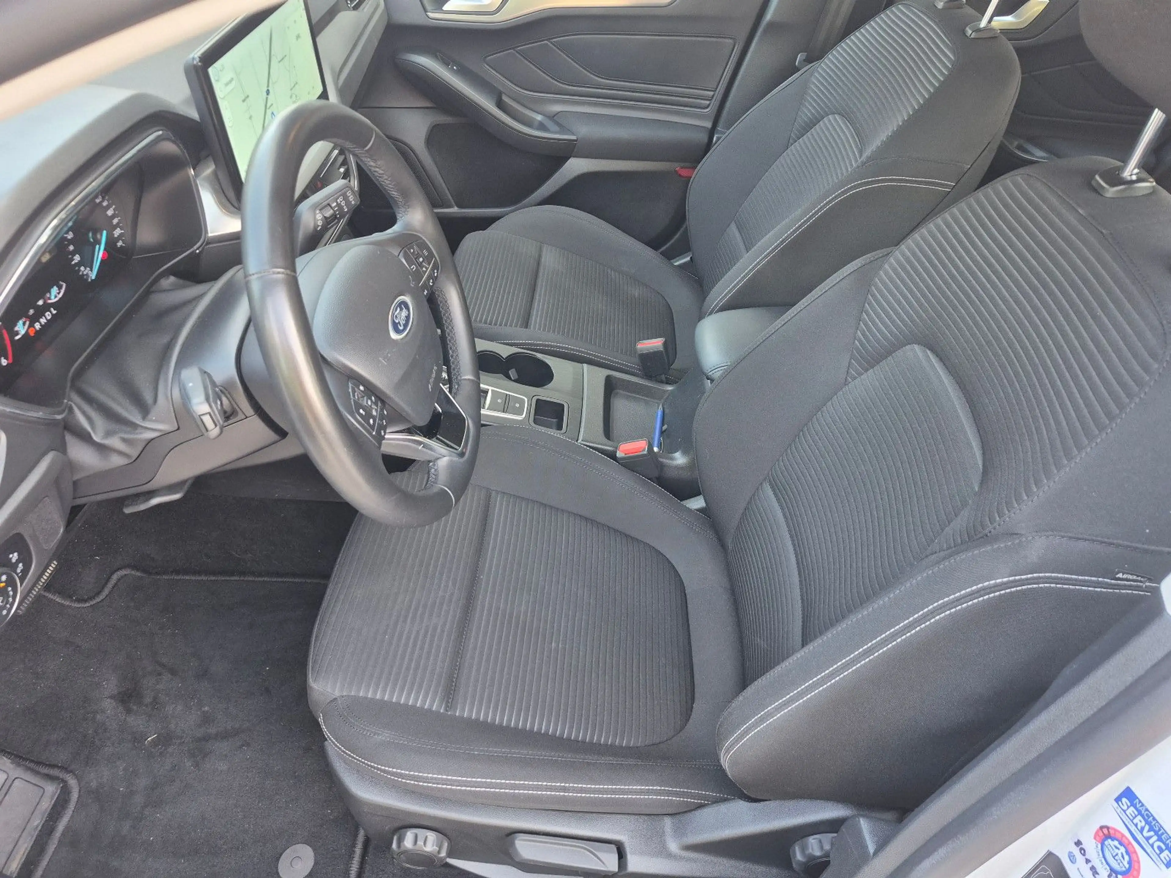Ford Focus Turnier Titanium Automatik+Navi+Kamera — photo 16