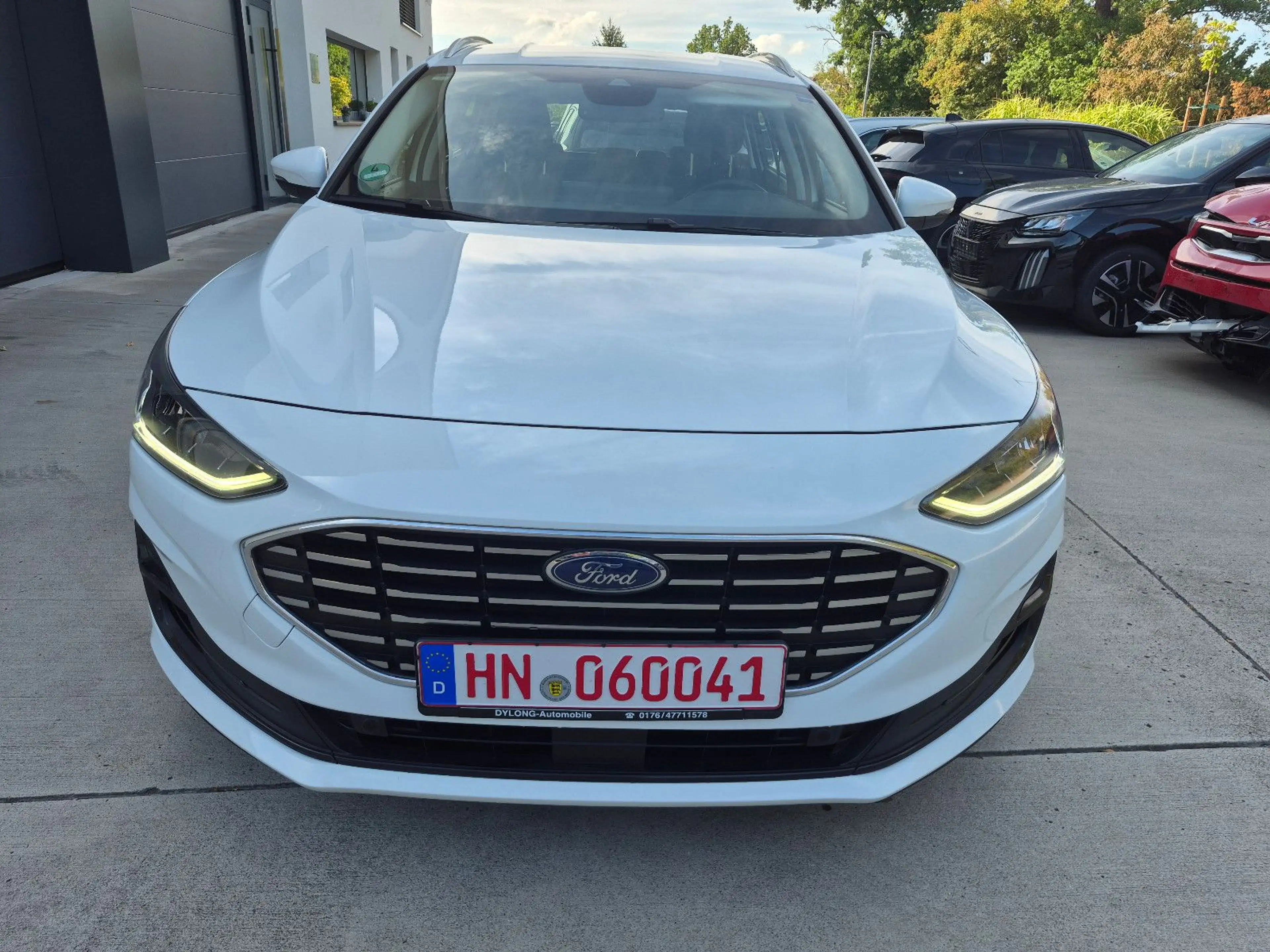 Ford Focus Turnier Titanium Automatik+Navi+Kamera — photo 2