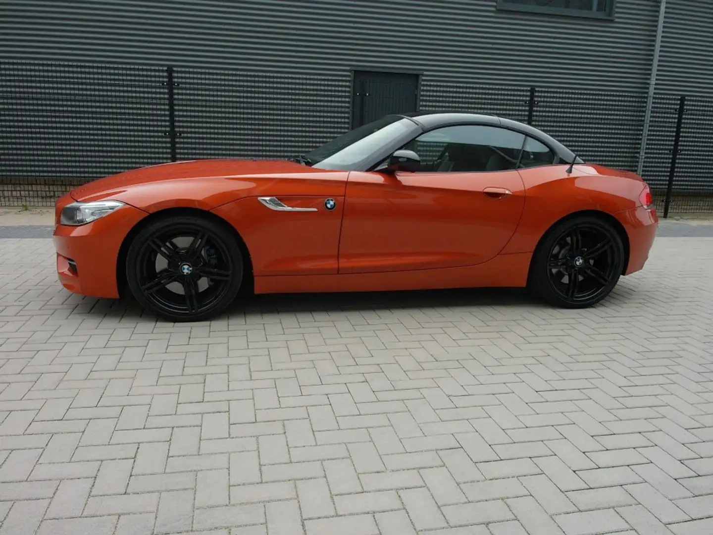 BMW Z4 sDrive35is Orange - 2