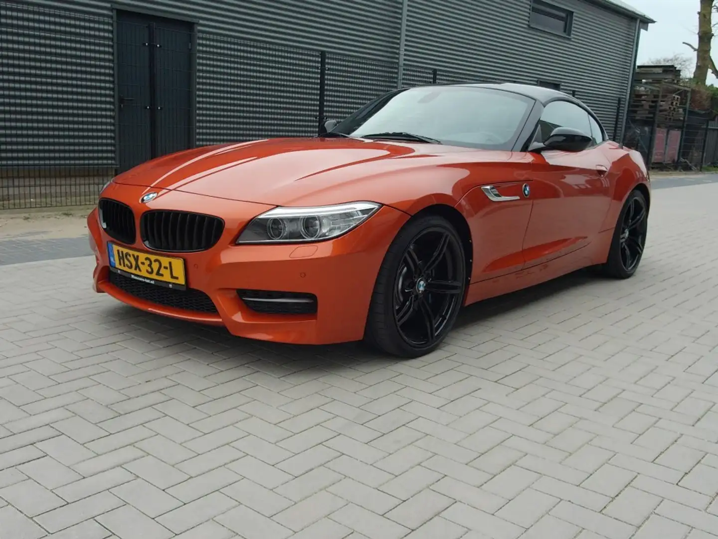 BMW Z4 sDrive35is Orange - 1