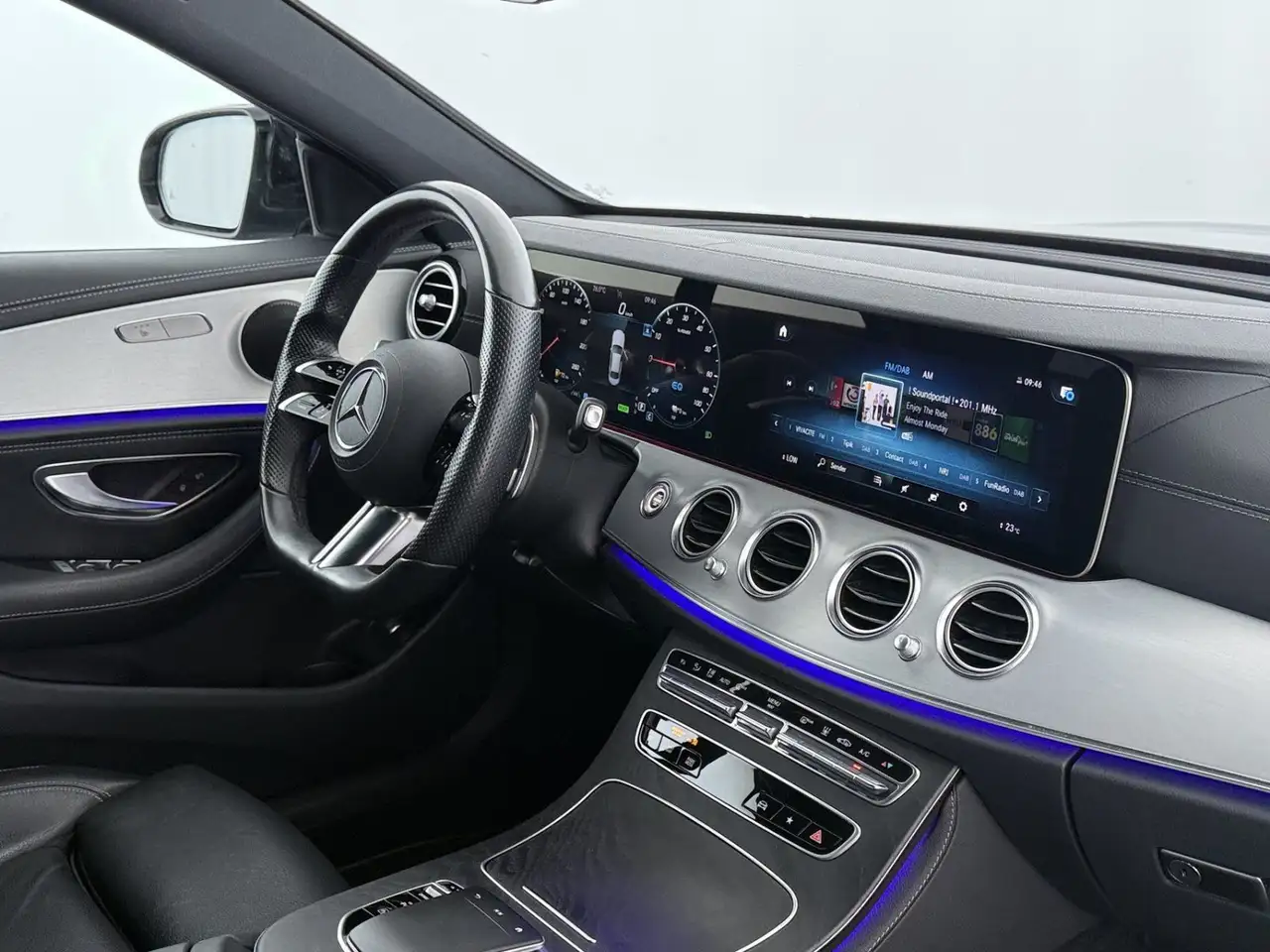 Mercedes-Benz E-Class e AMG Line Aut LED 360-CAM LEDER NAVI PDC, миниатюра 14