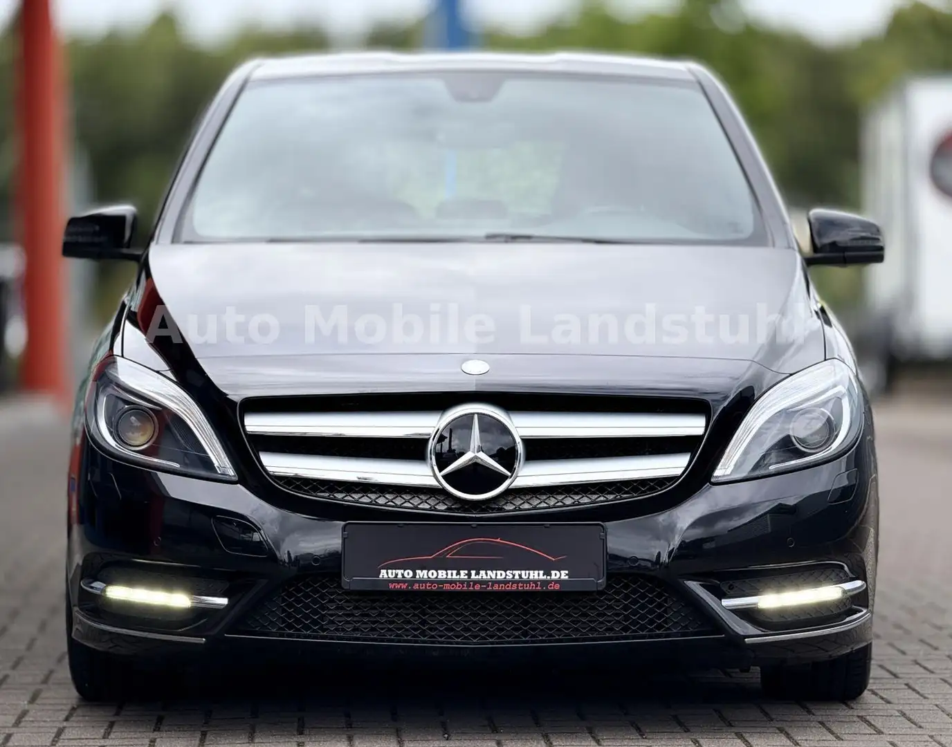 Mercedes-Benz B 180 B -KLASSE*180*LEDER*LED*XENON*STZHZ*TEMPO*PDC*LM Zwart - 2