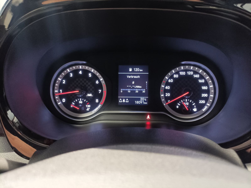Hyundai i10 1.2 Trend ParkPilot|Sitzhz|App — photo 8