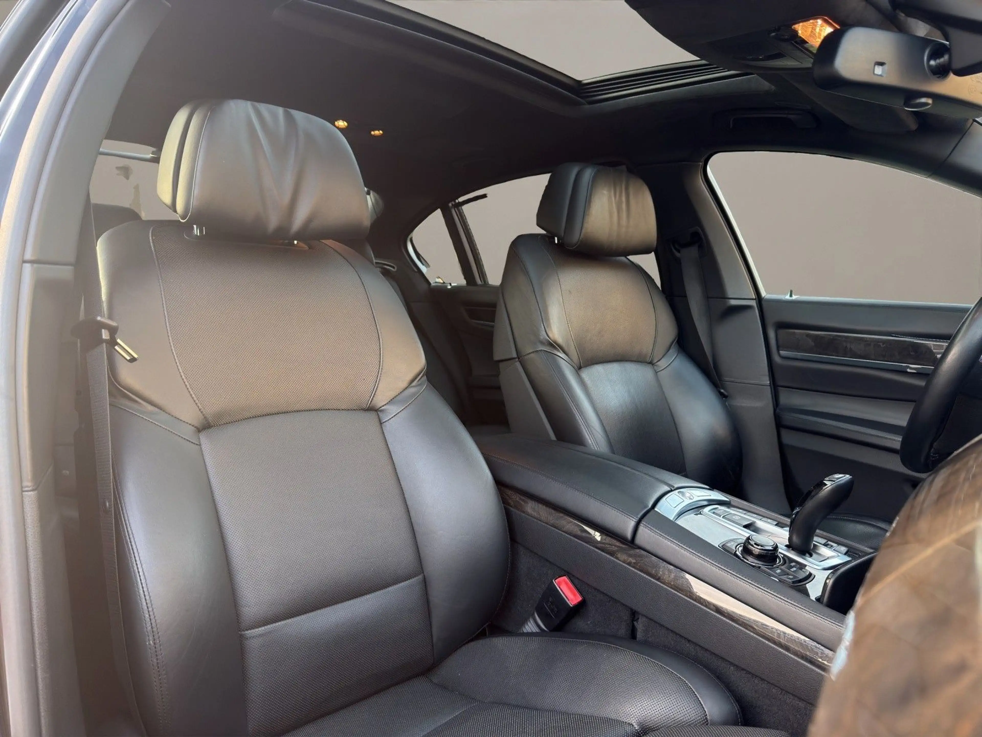BMW 750 Li xDrive V8 4,4l  410PS Voll!!! — photo 16