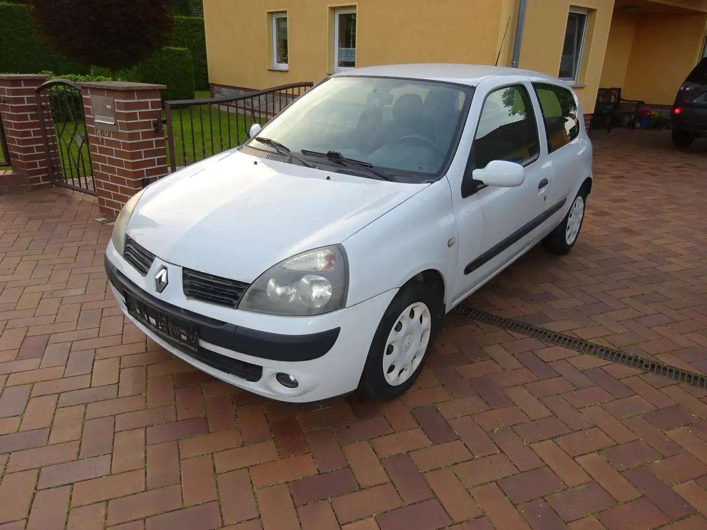 Renault Clio 1.2 16V + ohne TüV + Bastler/ Export + Bílá - 1