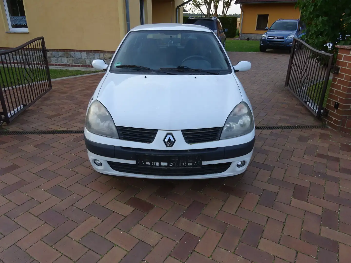 Renault Clio 1.2 16V + ohne TüV + Bastler/ Export + Bílá - 2