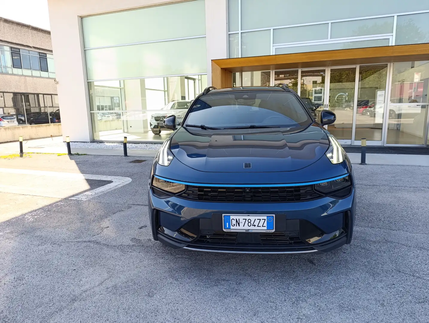Lynk & Co 01 01 1.5 td phev auto Albastru - 1