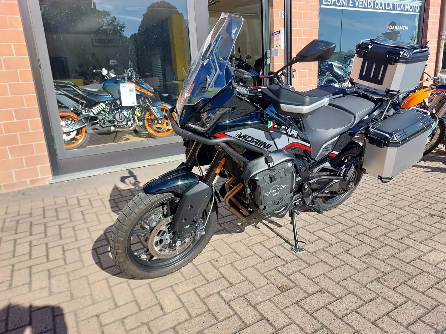 Moto Morini X-Cape 650 Schwarz - 2