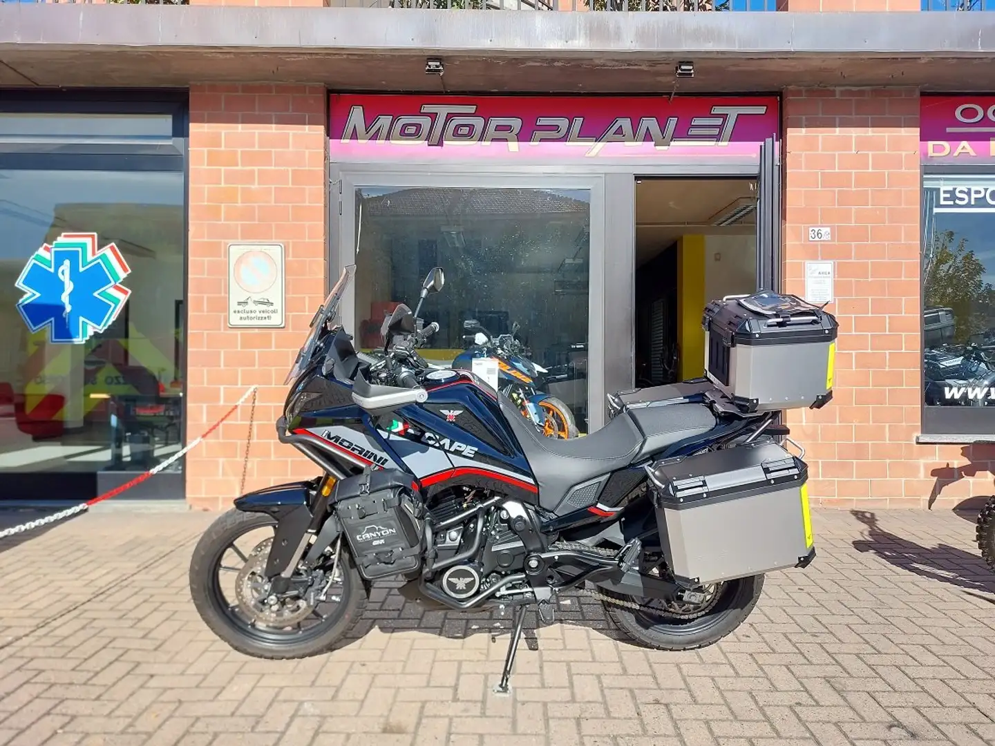 Moto Morini X-Cape 650 Schwarz - 1