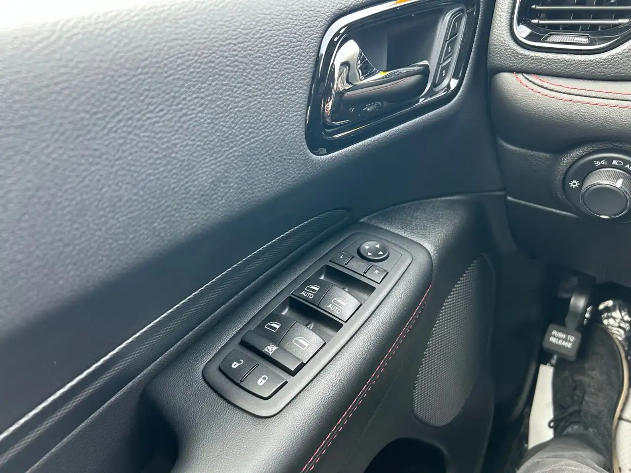 Dodge Durango снимка Dodge Durango