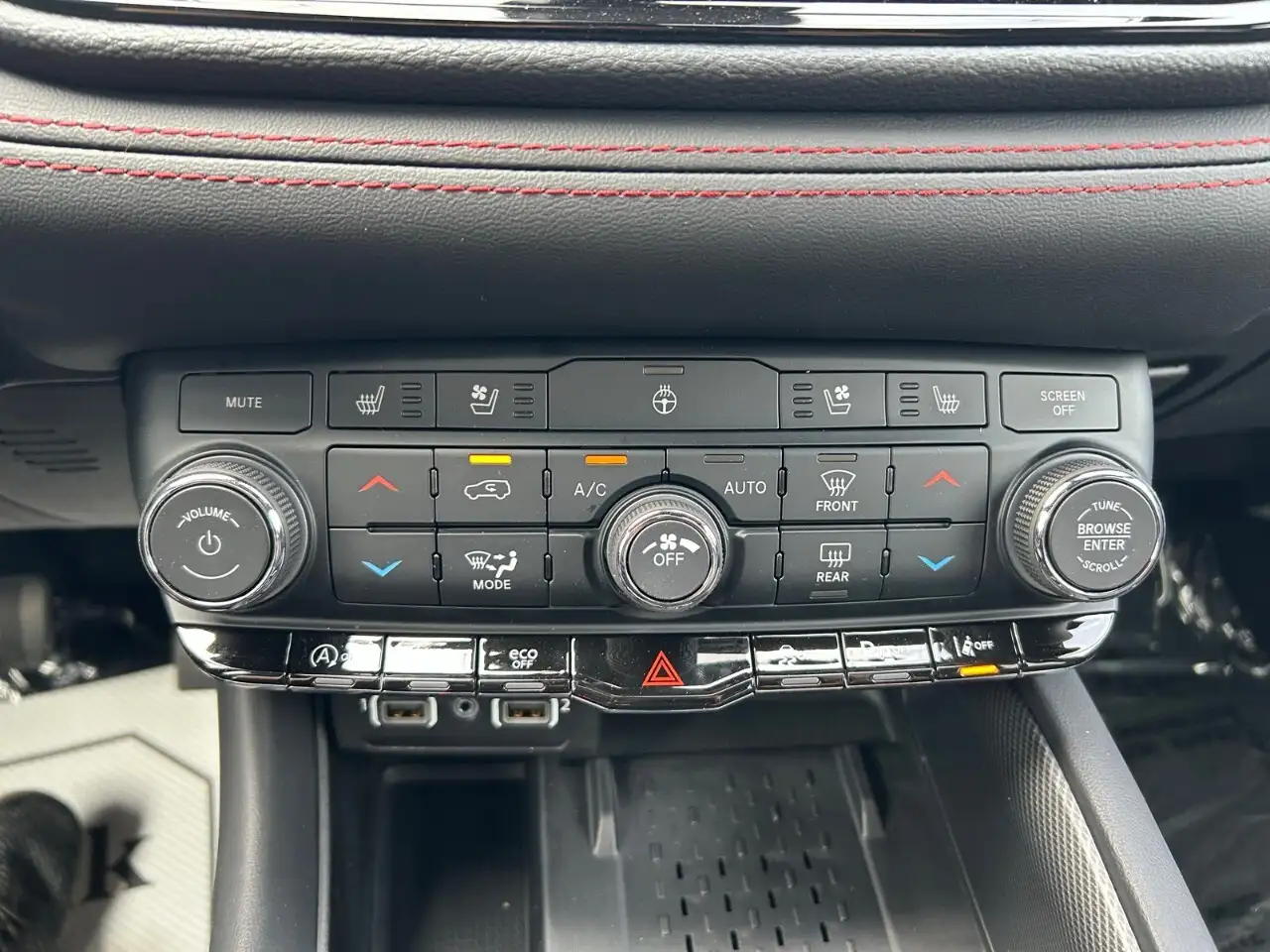 Dodge Durango снимка Dodge Durango