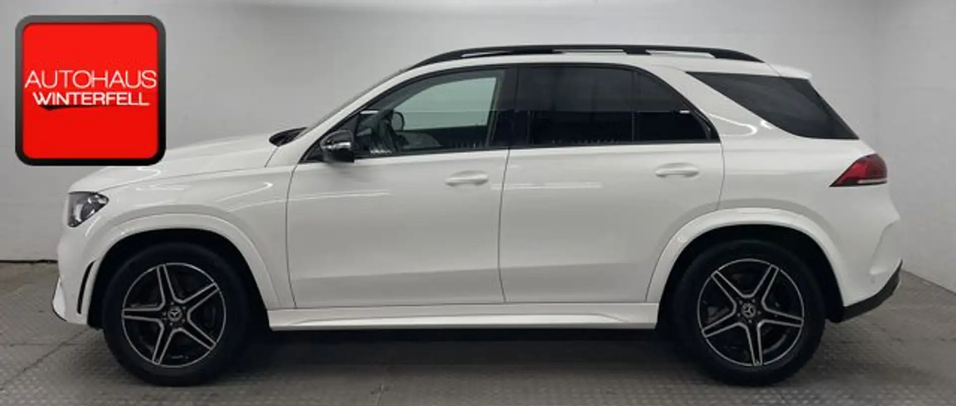 Mercedes-Benz GLE 300 d 4M AMG NIGHT PANO+DISTRONIC+AUGMENTED+ Wit - 2