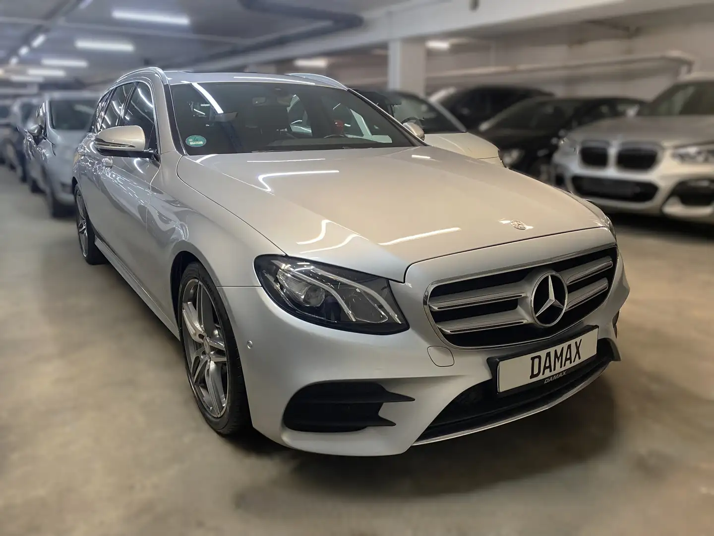 Mercedes-Benz E 220 d AMG*TOTWI*SCHIEBDACH*LED*NAVI Gris - 2