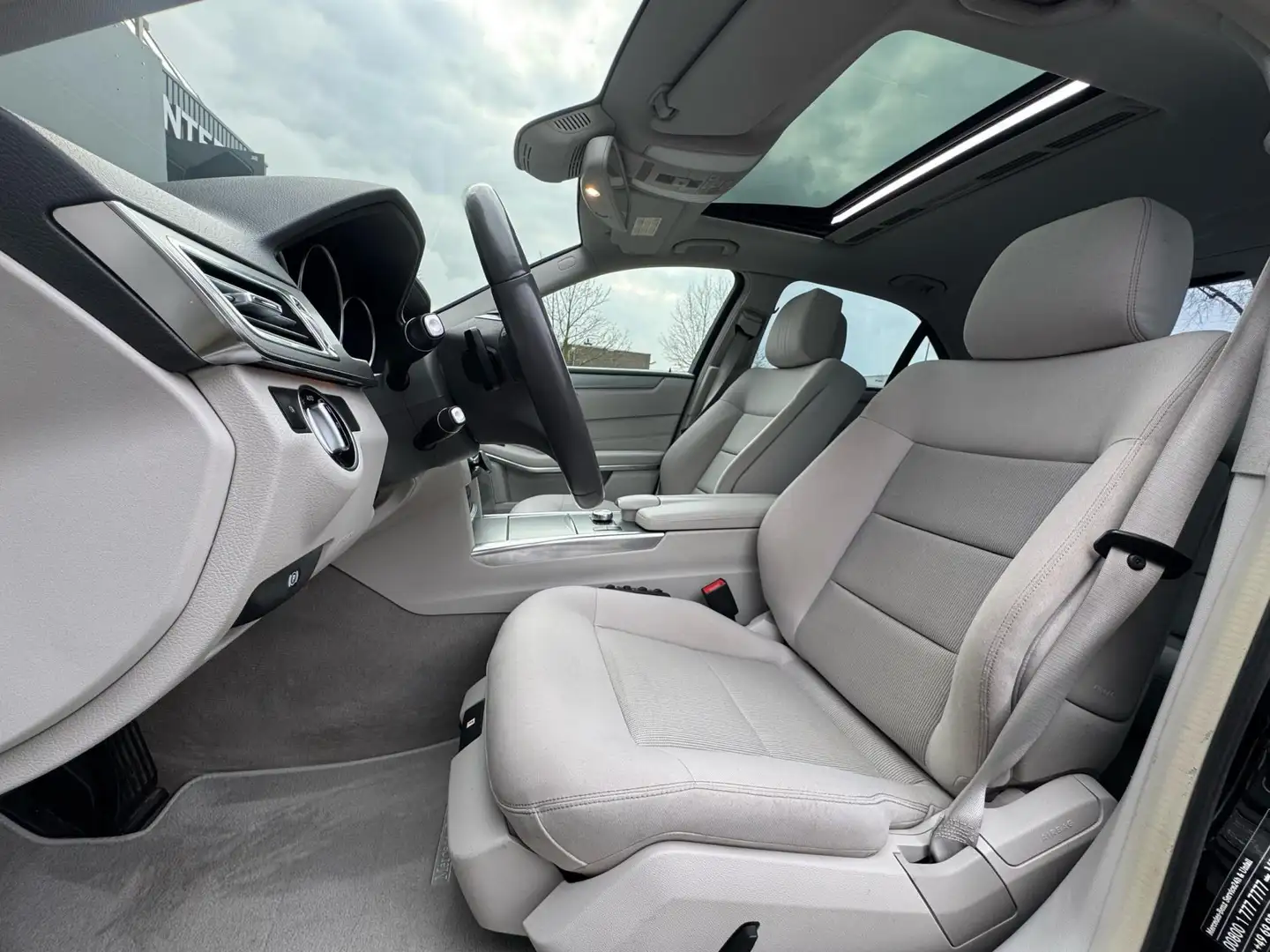 Mercedes-Benz E 250 Ambition AUT|OPENDAK|CLIMATE|CRUISE|STOEL.MAS|STOE Noir - 2