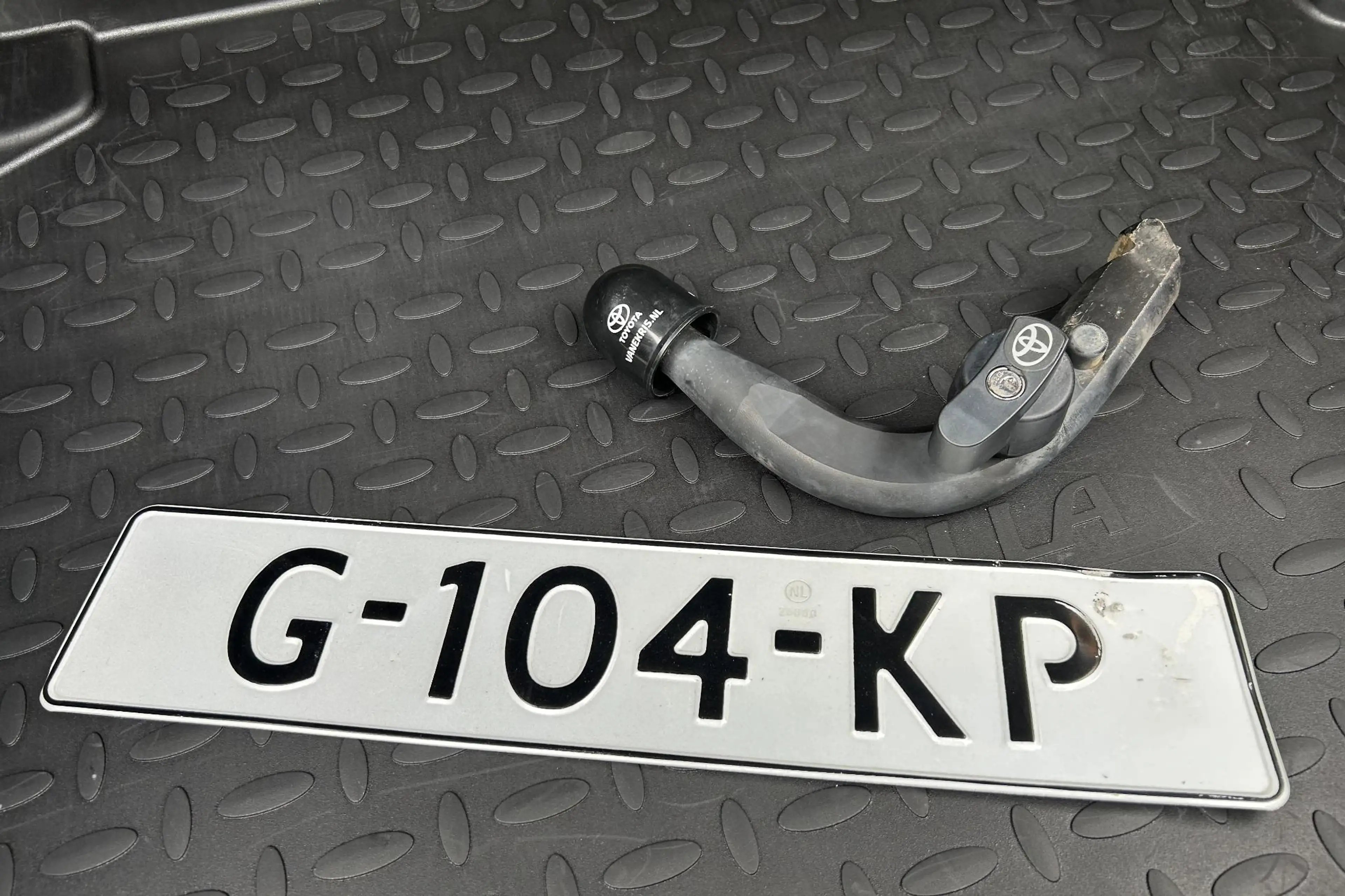Toyota Corolla 1.8 Hybrid Dynamic, 1e eigenaar, Trekhaak, All sea — photo 6