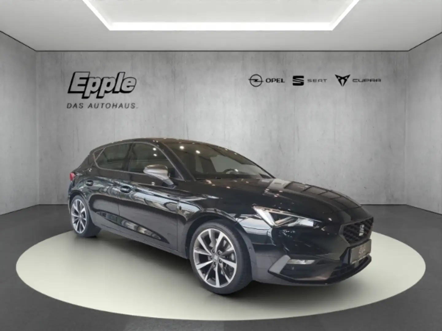 SEAT Leon FR AHK-klappbar Navi LED . ACC Winterpaket Carplay Black - 1