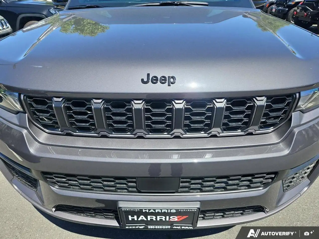 Jeep Grand Cherokee снимка Jeep Grand Cherokee