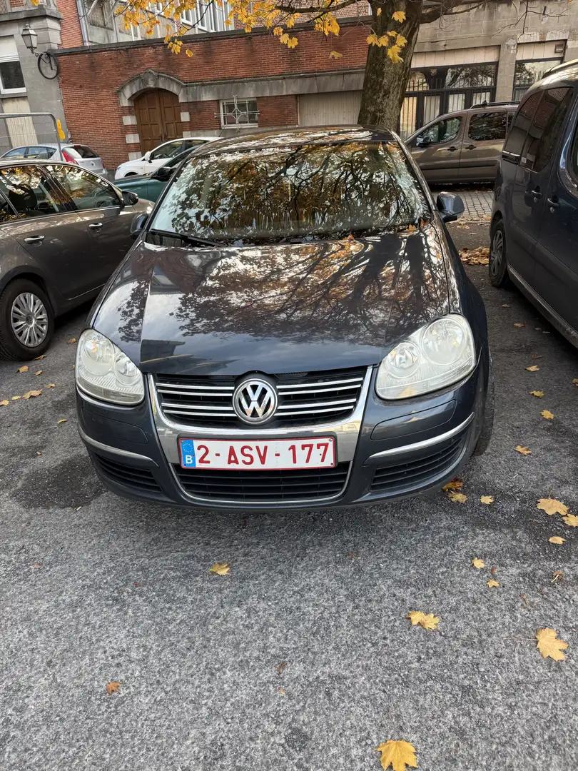 Volkswagen Jetta Синій - 1