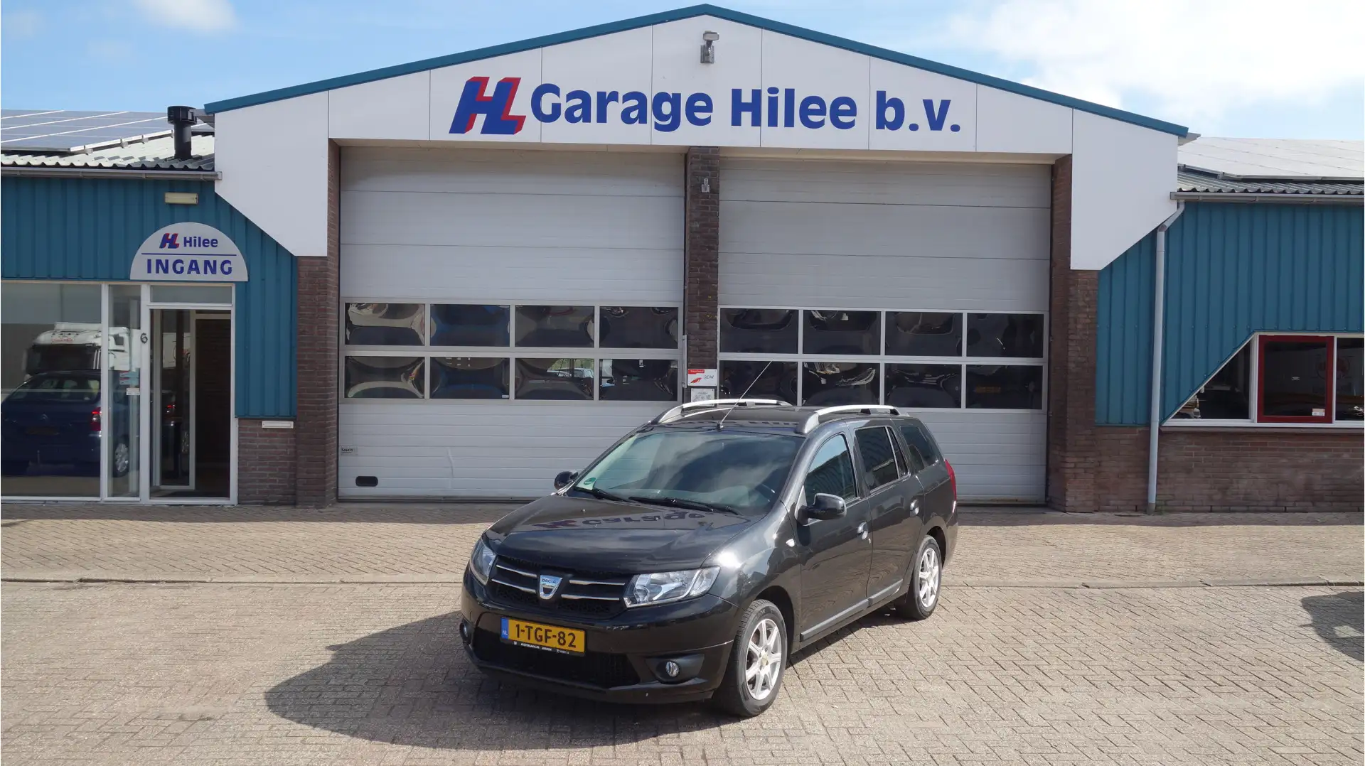 Dacia Logan MCV 0.9 TCe Prestige Zwart - 1