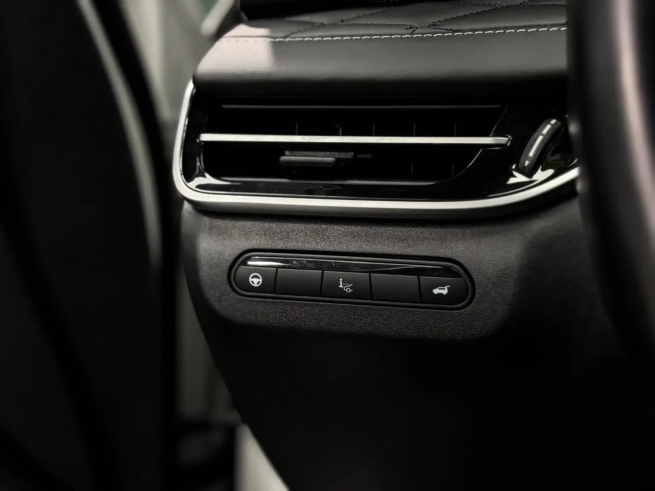 Infiniti QX60 снимка Infiniti QX60