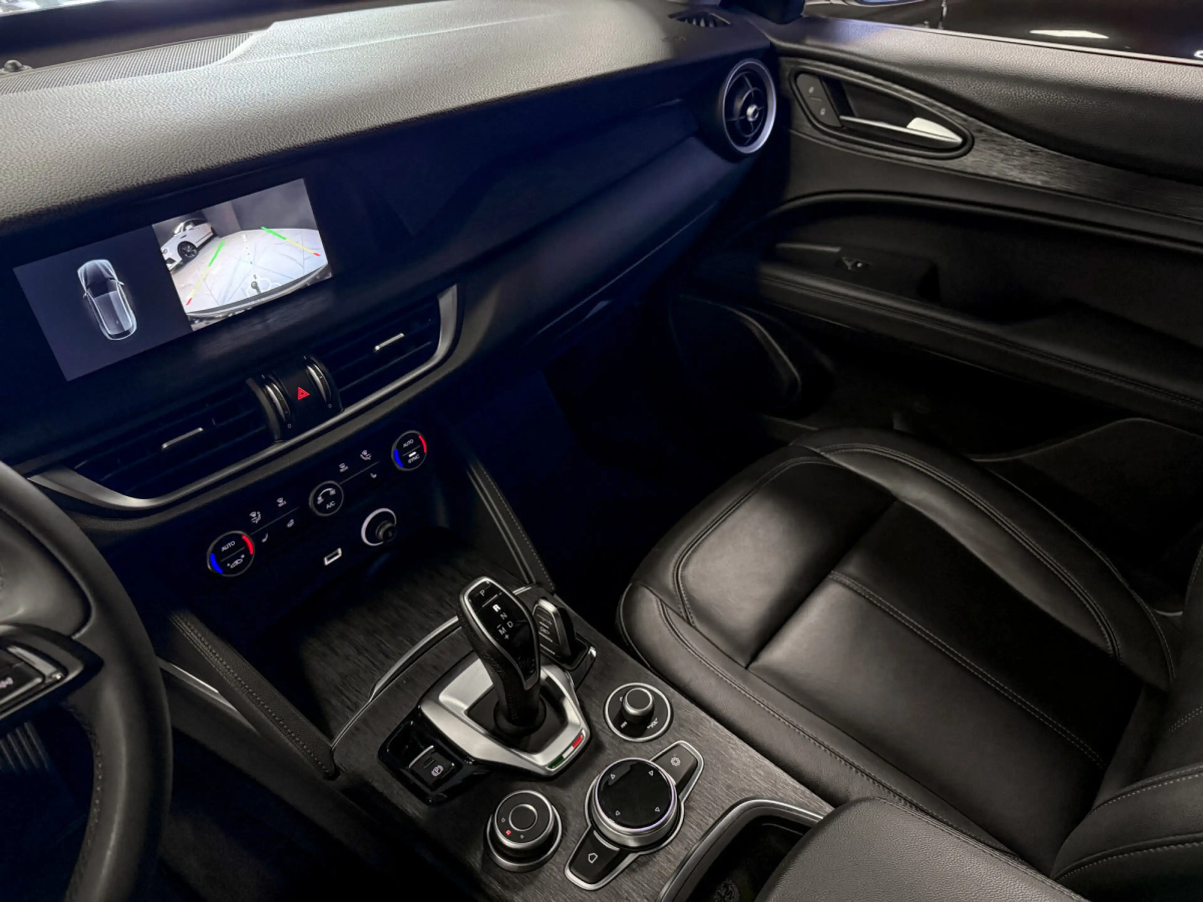 Alfa Romeo Stelvio 2.2 Diesel 160 ch — photo 12