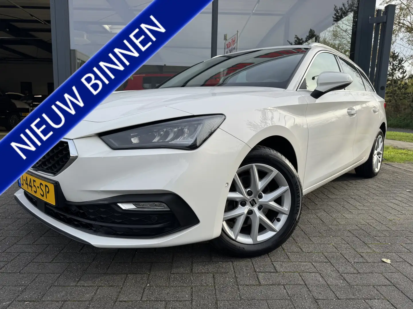 SEAT Leon Sportstourer 1.5 TSI Style Launch Edition Wit - 1