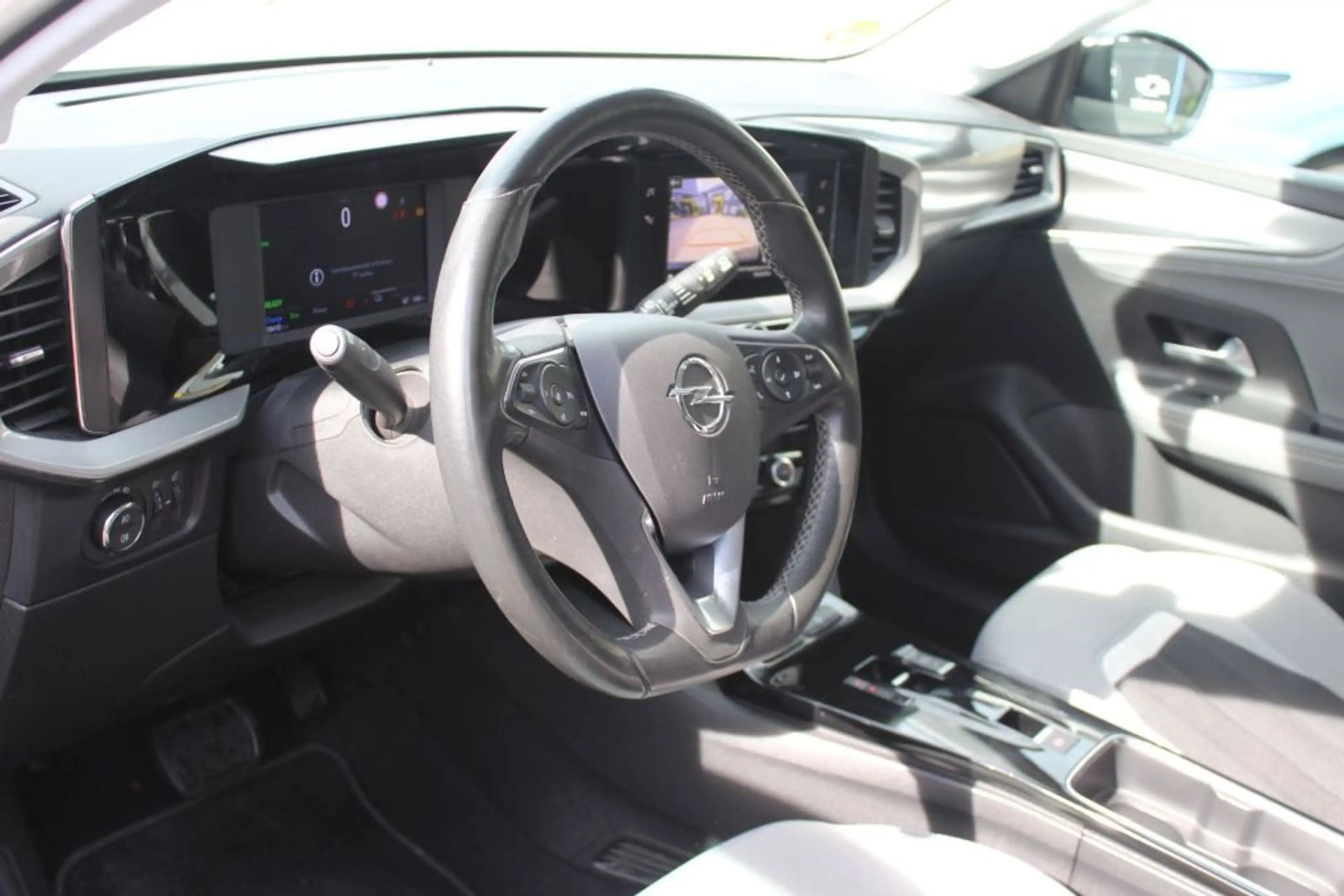 Opel Mokka-E Elegance — photo 10