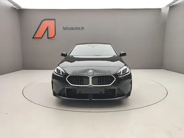 BMW 1 Series view 2