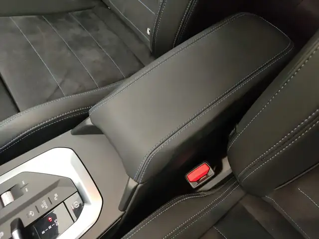 BMW 1 Series view 23