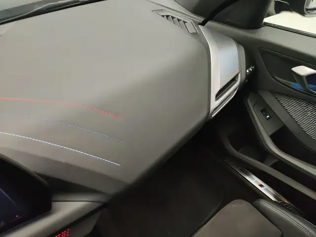 BMW 1 Series view 20