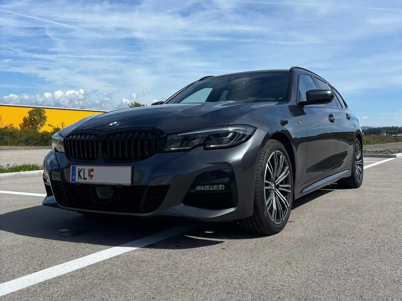 BMW 320