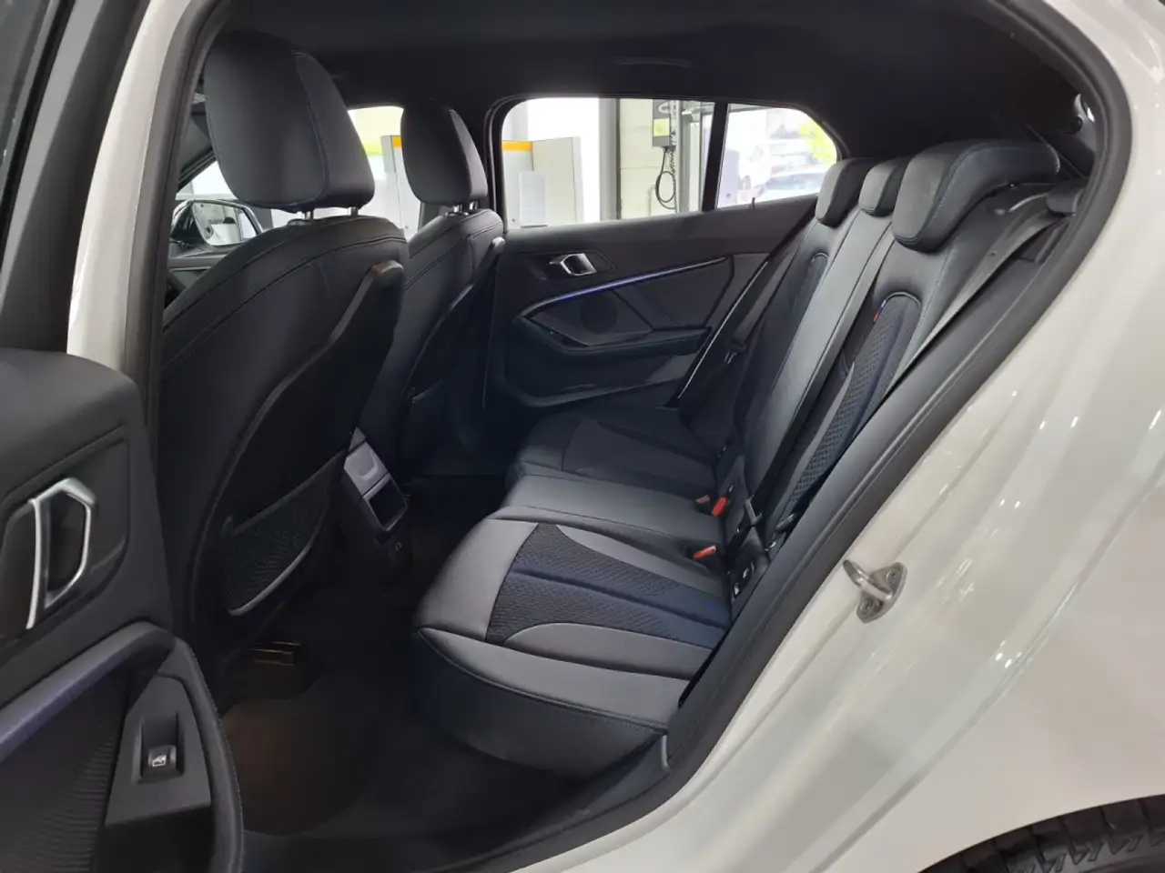 BMW 118 i M SPORT PAKET, NAVI, LED, COCKPIT DIGITAL, CARPL, миниатюра 10