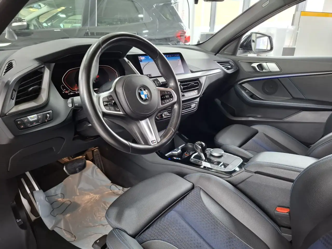 BMW 118 i M SPORT PAKET, NAVI, LED, COCKPIT DIGITAL, CARPL, миниатюра 6