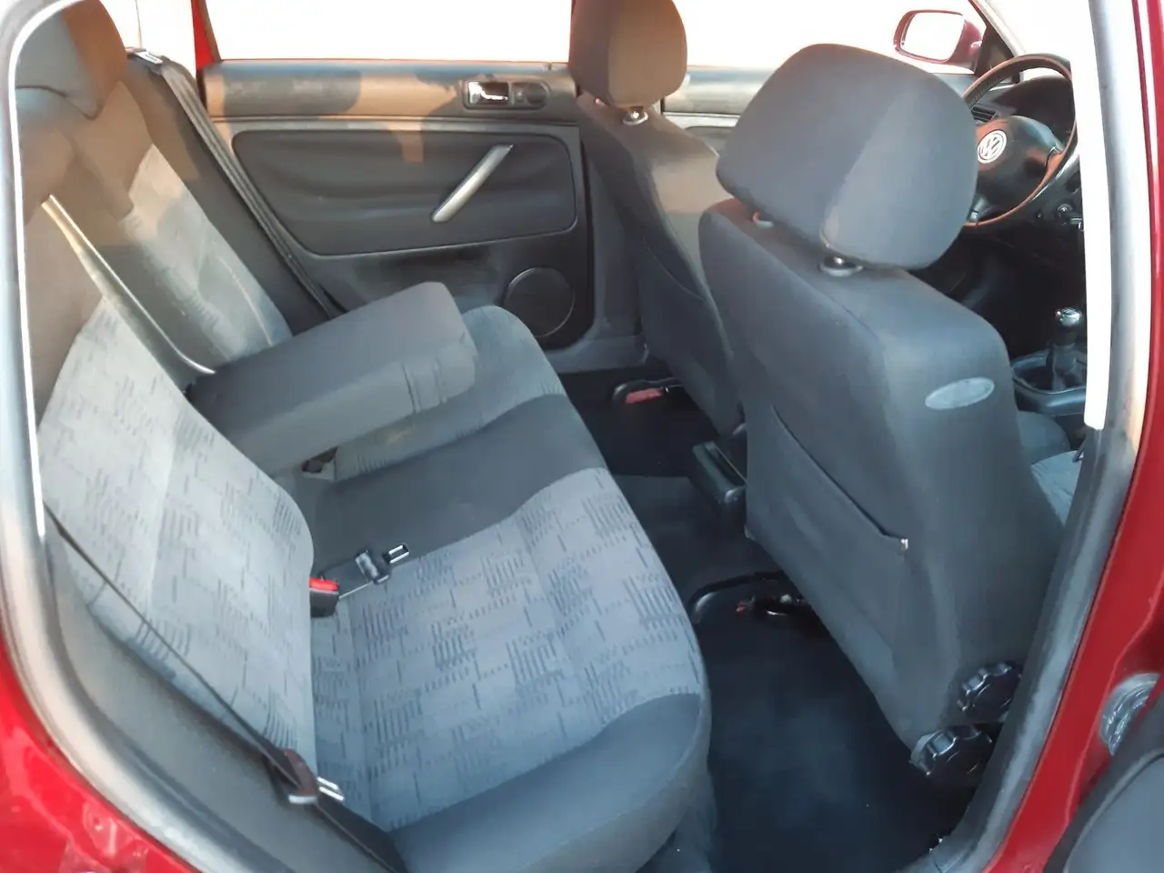 Volkswagen Passat 1.6 - sehr gepflegt, foto 9