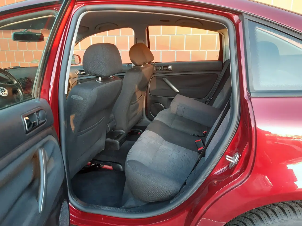 Volkswagen Passat 1.6 - sehr gepflegt, foto 8
