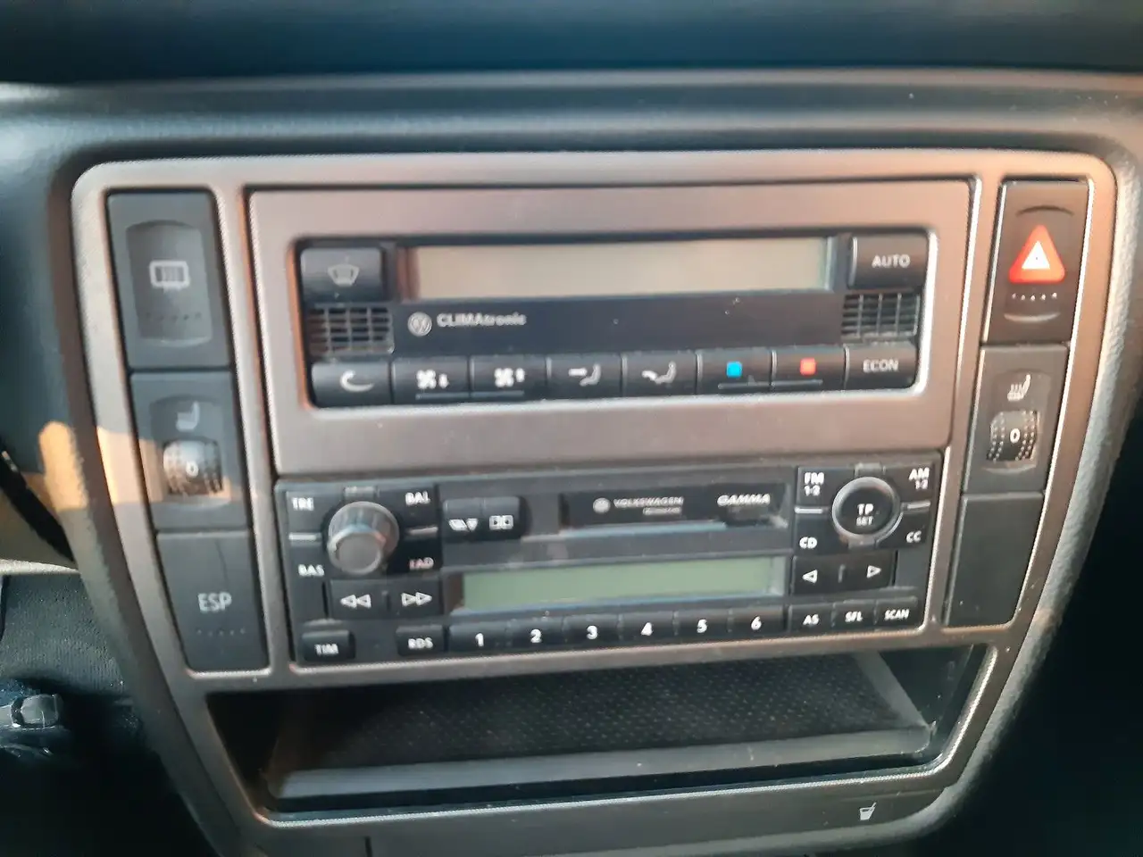 Volkswagen Passat 1.6 - sehr gepflegt, foto 11