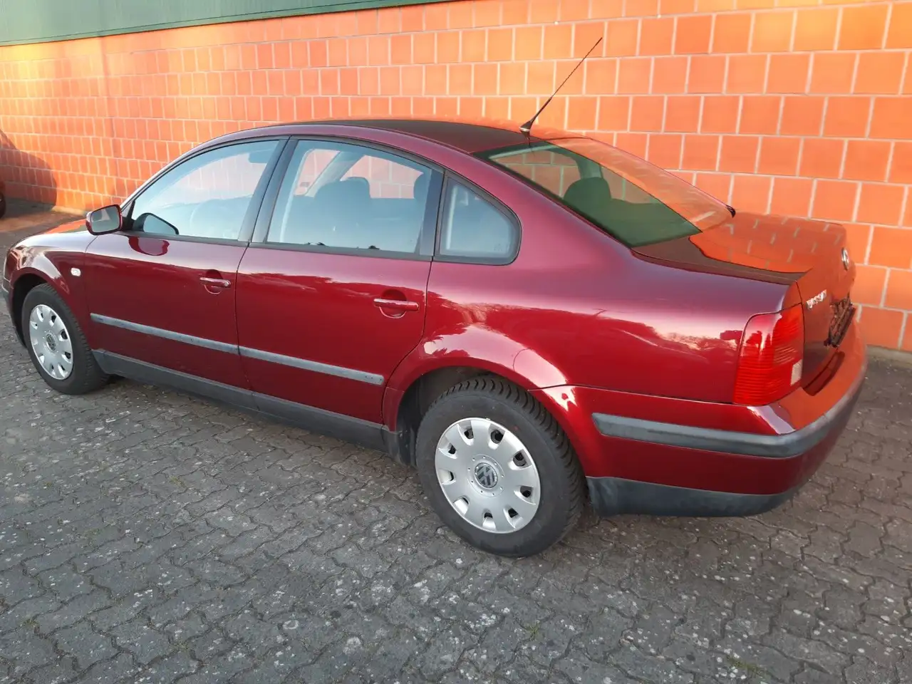 Volkswagen Passat 1.6 - sehr gepflegt, foto 4