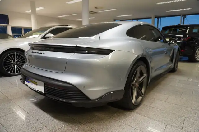 Porsche Taycan Turbo S Aut. NP: 241.000,- Burmester/Leder/LED Ansicht 5