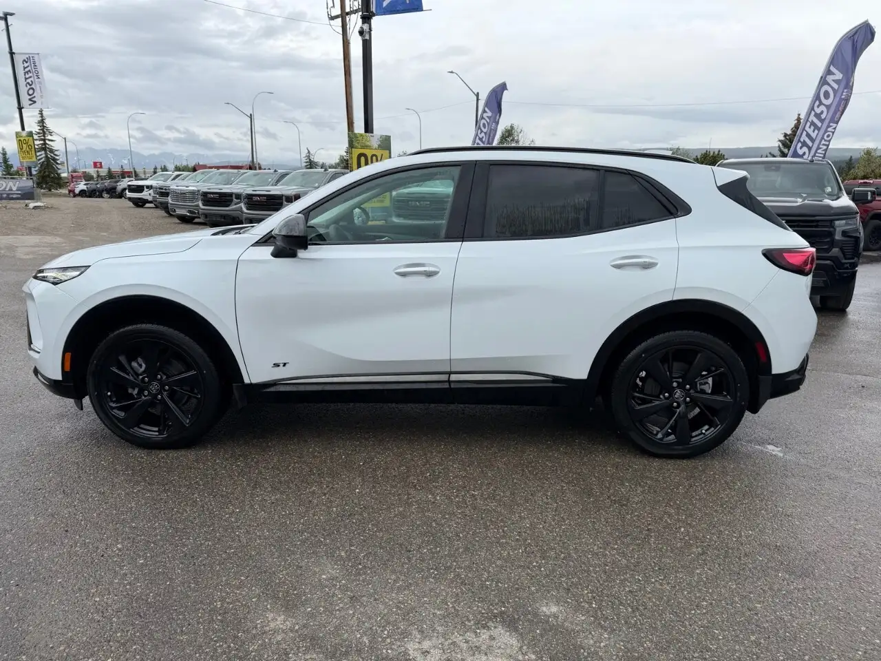 Buick Envision photo Buick Envision