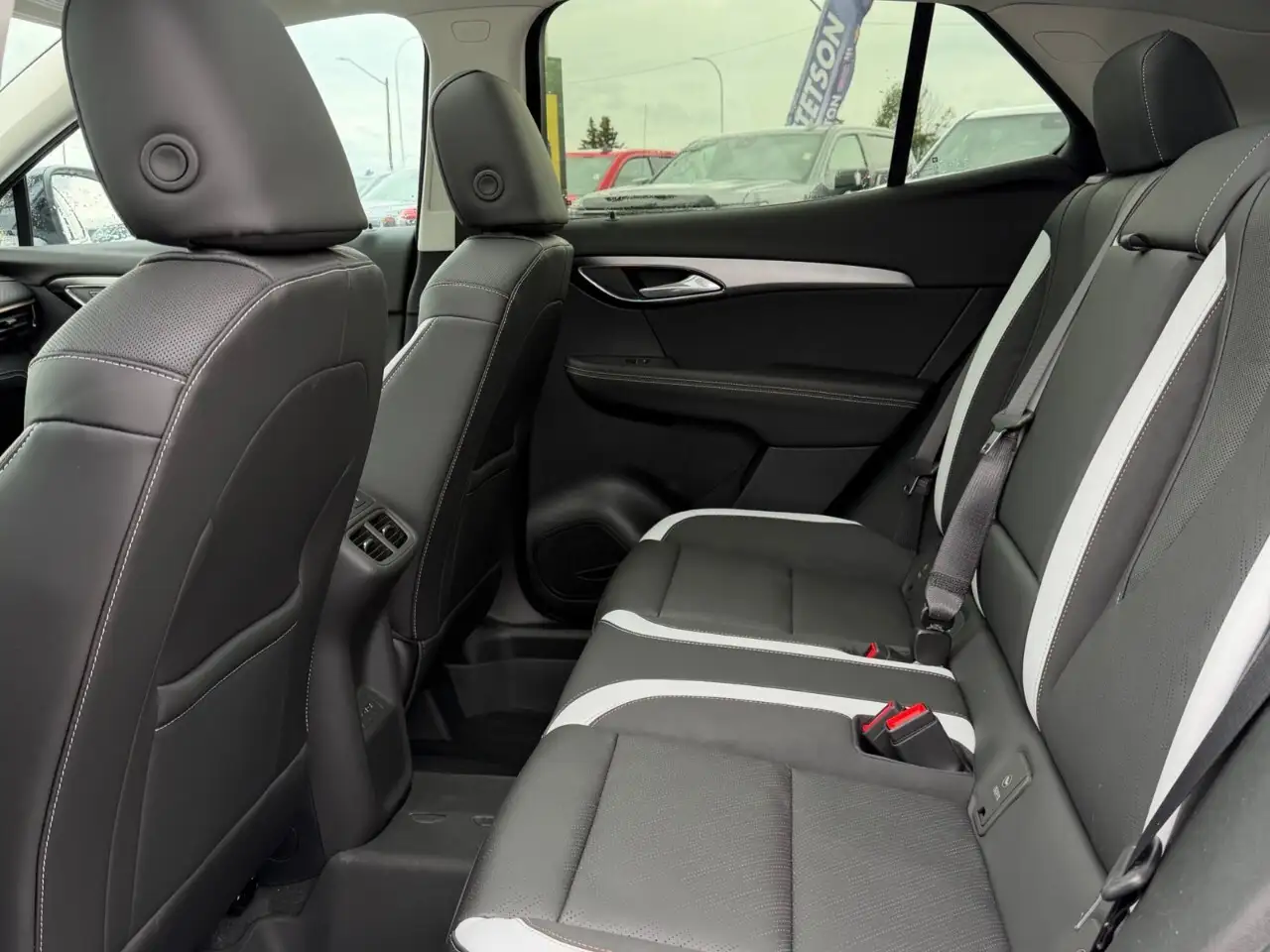 Buick Envision photo Buick Envision