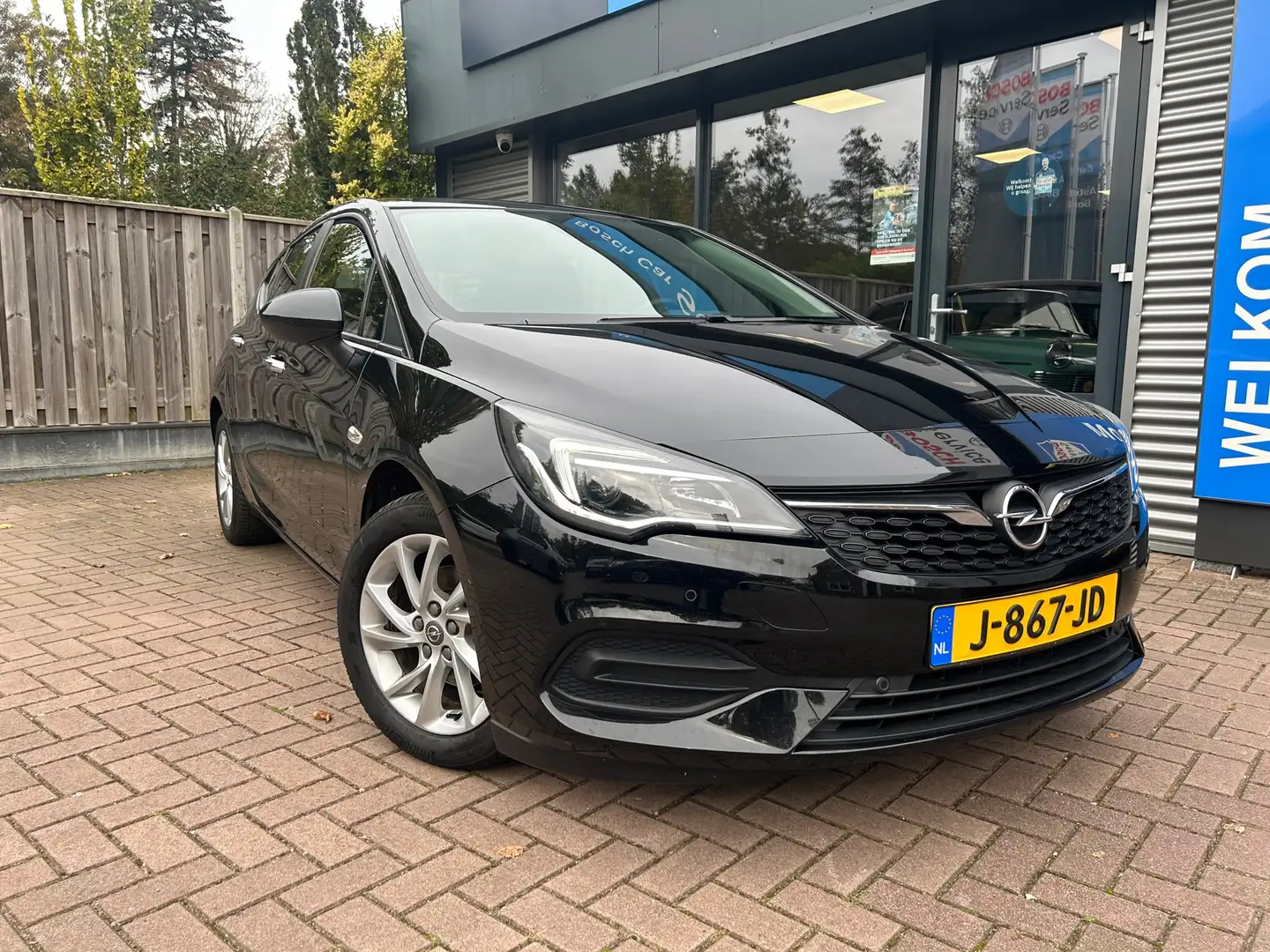 Opel Astra 1.2T Edition Navi, PDC, LM Velgen Zwart - 2