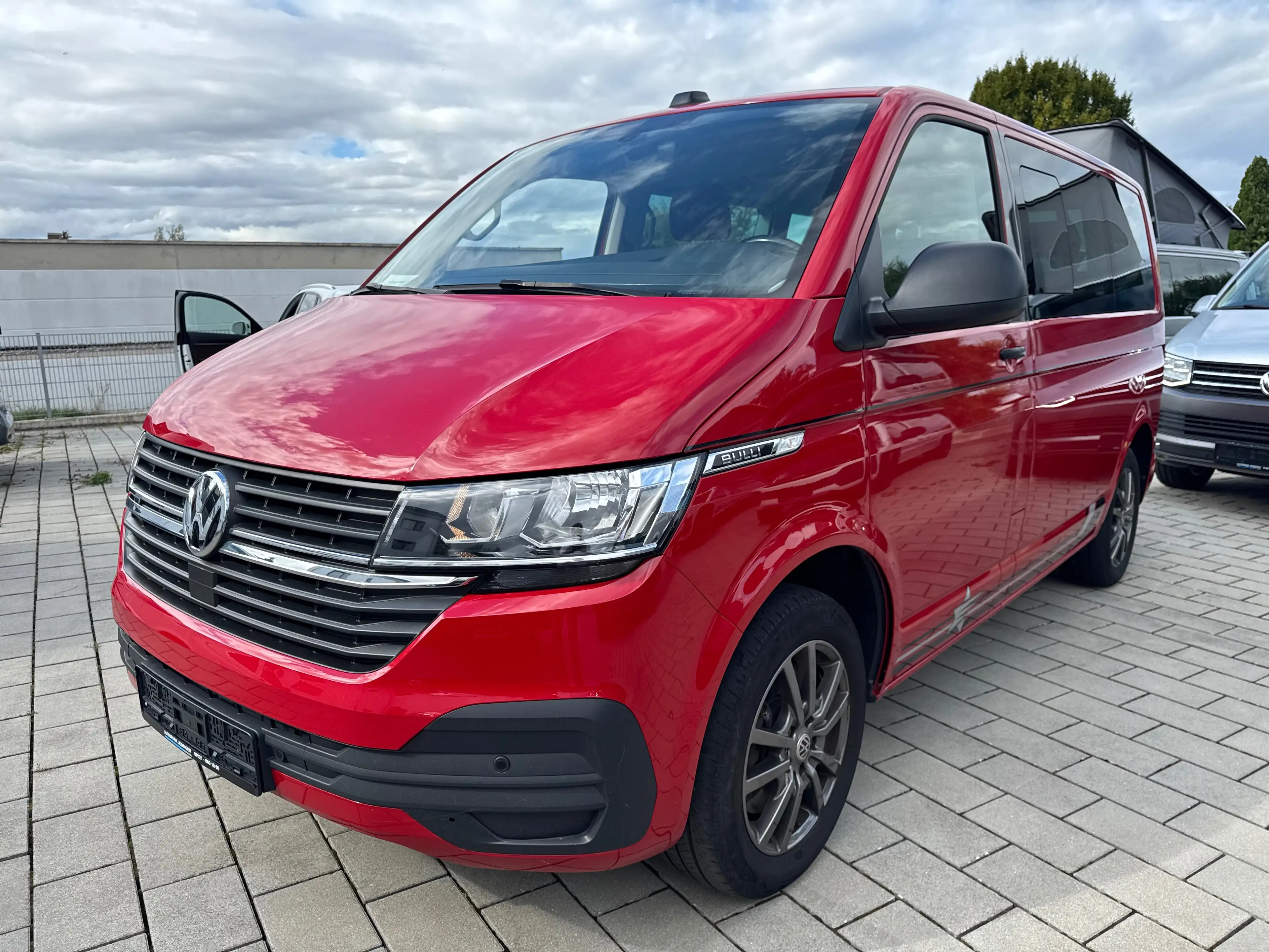 Volkswagen T6.1 Multivan 4MOTION/Standheizung/Climatronic/AHK/DrehsitzVorne/Multiflexboard
