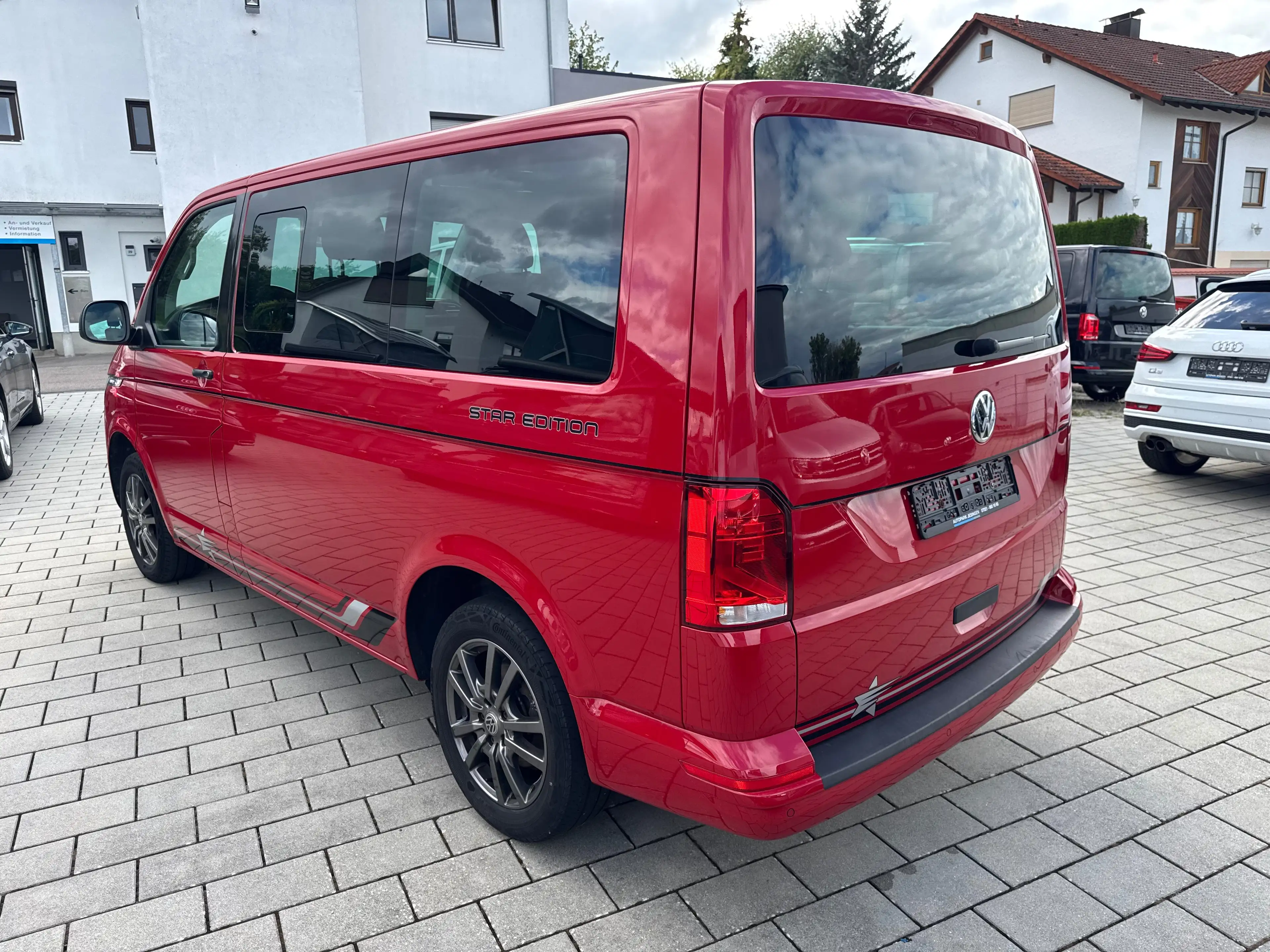 Volkswagen T6.1 Multivan 4MOTION/Standheizung/Climatronic/AHK/DrehsitzVorne/Multiflexboard — photo 3